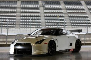 nissan-gt-r-gt1-madera-mundial-fia-gt-12635483652.jpg