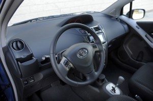 toyota-optimiza-gama-yaris-2010-12635732916.jpg