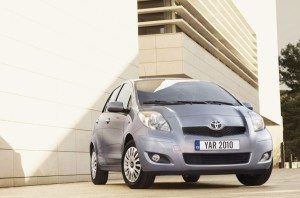 toyota-optimiza-gama-yaris-2010-126357330014.jpg