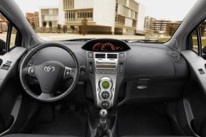 toyota-optimiza-gama-yaris-2010-126357330417.jpg