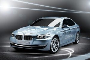 bmw-concept-5-series-activehybrid-predice-futuro-126720220612.jpg