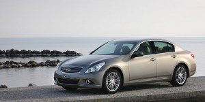 infiniti-revaloriza-gama-g-2010-12659904962.jpg