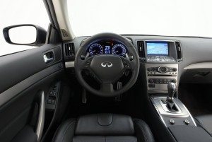 infiniti-revaloriza-gama-g-2010-12659904975.jpg