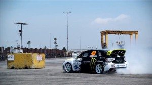 las-diabluras-ken-block-mandos-subaru-impreza-12650189852.jpg