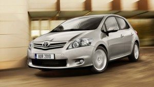 primavera-espera-llegada-toyota-auris-2010-12664881946.jpg