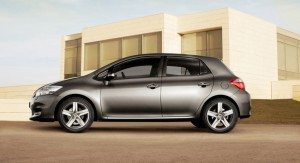 primavera-espera-llegada-toyota-auris-2010-12664881947.jpg