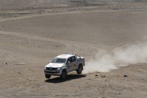 volkswagen-amarok-supera-reto-dakar-12652954562.jpg