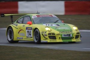 primer-asalto-nurburgring-porsche-12698830881.jpg