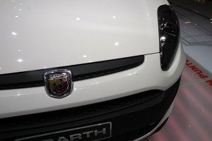 salon-automovil-ginebra-abarth-punto-evo-12677210634.jpg