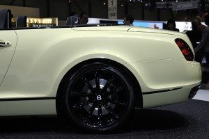 salon-automovil-ginebra-bentley-continental-supersports-convertible-12677217846.jpg