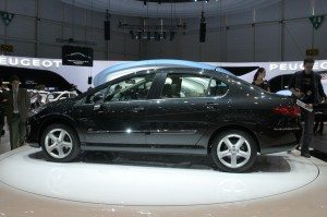 salon-automovil-ginebra-peugeot-408-12679724265.jpg