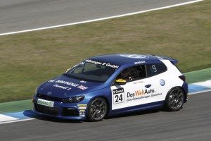 carlos-sainz-se-foguea-volkswagen-scirocco-r-cup-12723582843.jpg