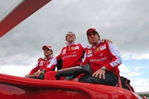 alonso-massa-presentan-ferrari-world-abu-dhabi-montmelo-127316440911.JPG