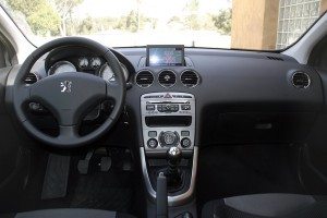 peugeot-308-1-6-thp-150-premium-alegria-interior-12732504516.jpg