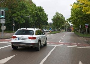 audi-travolution-cuando-coches-hablan-semaforos-12755607524-jpg audi-travolution-cuando-coches-hablan-semaforos-12755607524.jpg