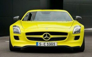 mercedes-sls-amg-e-cell-jugando-corriente-12773098932.jpg