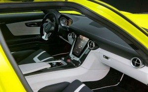 mercedes-sls-amg-e-cell-jugando-corriente-12773098945.jpg