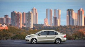 volkswagen-polo-sedan-desde-rusia-culo-12755780173.jpg