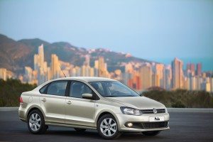 volkswagen-polo-sedan-desde-rusia-culo-12755780184.jpg