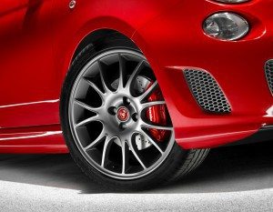 abarth-lanza-exclusivo-695-tributo-ferrari-espana-12799029777.jpg