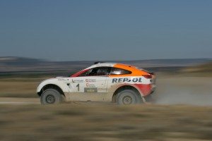 baja-espana-aragon-2010-peterhansel-impone-sus-galones-128021313523-jpg baja-espana-aragon-2010-peterhansel-impone-sus-galones-128021313523.jpg