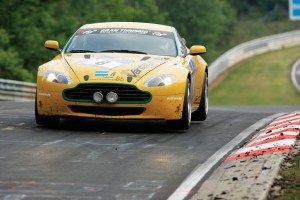 circuito-fabrica-aston-martin-v8-vantage-n420-12784321292.jpg
