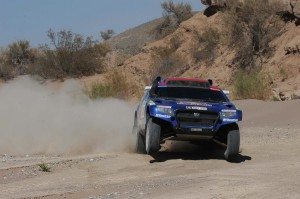 volkswagen-prepara-race-touareg-dakar-2011-12784119964.jpg