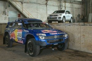 nuevo-volkswagen-race-touareg-3-al-desnudo-12825399973.jpg