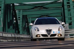 alfa-romeo-giulietta-crecera-paris-12843759986.jpg