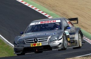 dtm-di-resta-se-hace-fuerte-pole-brands-hatch-12836341041.jpg