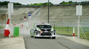 video-ken-block-lia-ford-fiesta-12851533965.jpg