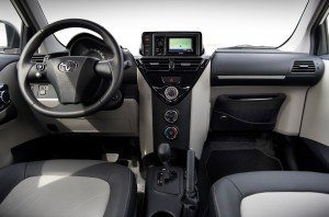 toyota-iq-2011-renovacion-nipon-canijo-12887026738.jpg