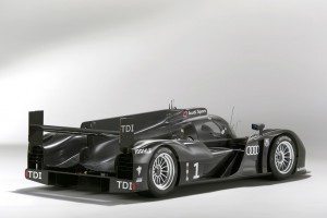 carroceria-cerrada-audi-r18-12920131805.jpg