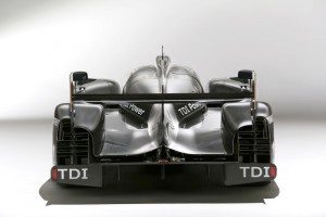 carroceria-cerrada-audi-r18-12920131818.jpg