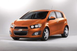chevrolet-sonic-variante-sedan-aveo-12946837123.jpg