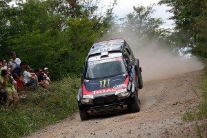 dakar-2011-etapa-1-carlos-sainz-lucas-cruz-primeros-lideres-12940087425.jpg