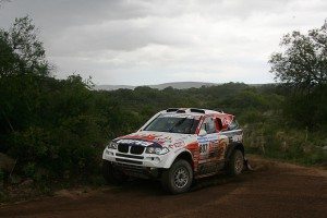 dakar-2011-etapa-1-peterhansel-intenta-seguir-estela-sainz-129408706816-jpg dakar-2011-etapa-1-peterhansel-intenta-seguir-estela-sainz-129408706816.jpg