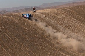 dakar-2011-etapa-8-carlos-sainz-lucas-cruz-ceden-cabeza-al-attiyah-gottschalk-12947004114.jpg