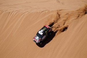 dakar-2011-etapa-9-nasser-al-attiyah-aguanta-envites-carlos-sainz-12947864995.jpg