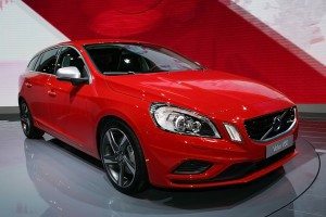 volvo-v60-plug-in-hybrid-12961376433.jpg