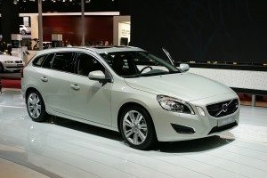volvo-v60-plug-in-hybrid-12961376434.jpg