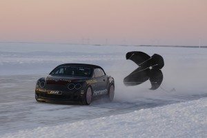 juha-kankkunen-330-kmh-sobre-hielo-bentley-continental-supersports-12977900222.jpg