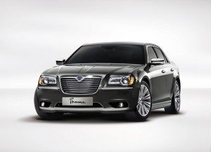 no-es-chrysler-300-es-nuevo-lancia-thema-12976918902.jpg