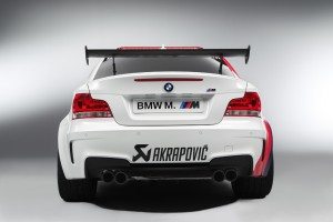 bmw-serie-1-m-coupe-se-foguea-mundial-motogp-13009950329.jpg
