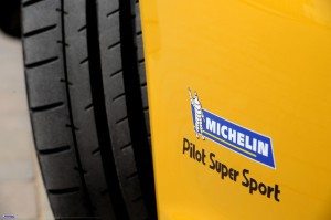 ferrari-ff-michelin-13008801045.jpg