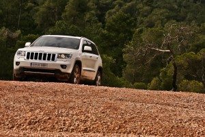 jeep-grand-cherokee-3-6-v6-overland-pomposo-equilibrista-130150539319.jpg