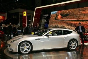 salon-ginebra-2011-ferrari-ff-13000042972.jpg