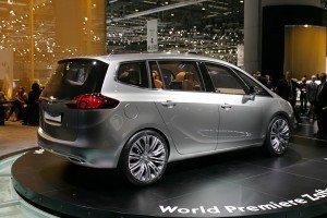 salon-ginebra-2011-opel-zafira-tourer-concept-12990922434.jpg