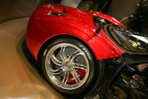 salon-ginebra-2011-pagani-huayra-12998439922.jpg