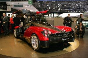salon-ginebra-2011-pagani-huayra-12998439947.jpg